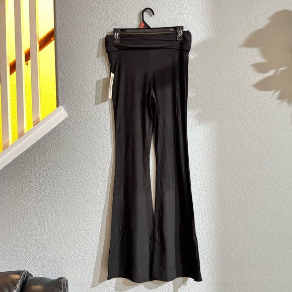 No Boundaries Foldover Black Flared Pants Leggings - Picture 4 of 5